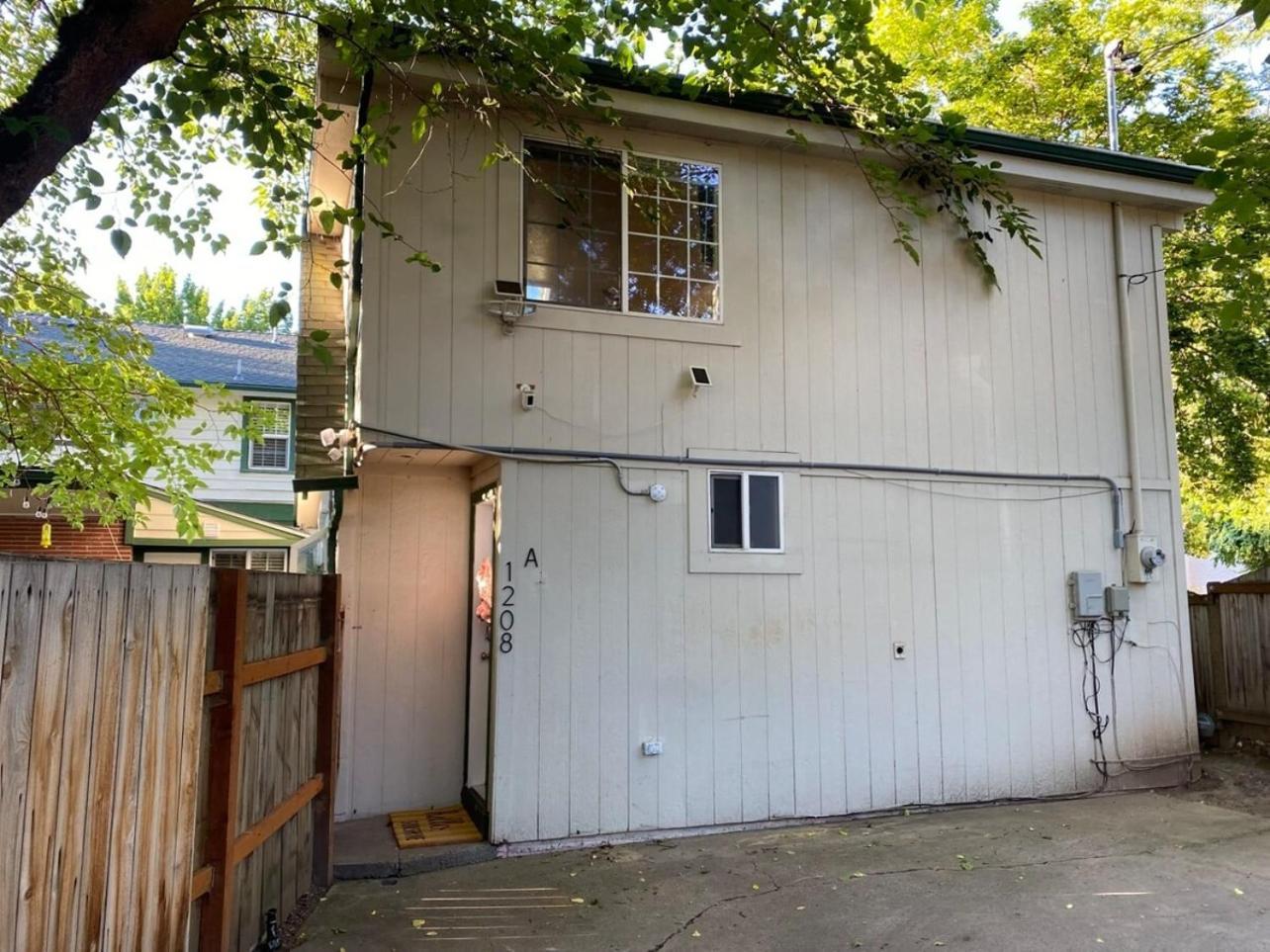 Near Downtown- Kitchen-Washerdryer-Parking Medford Buitenkant foto