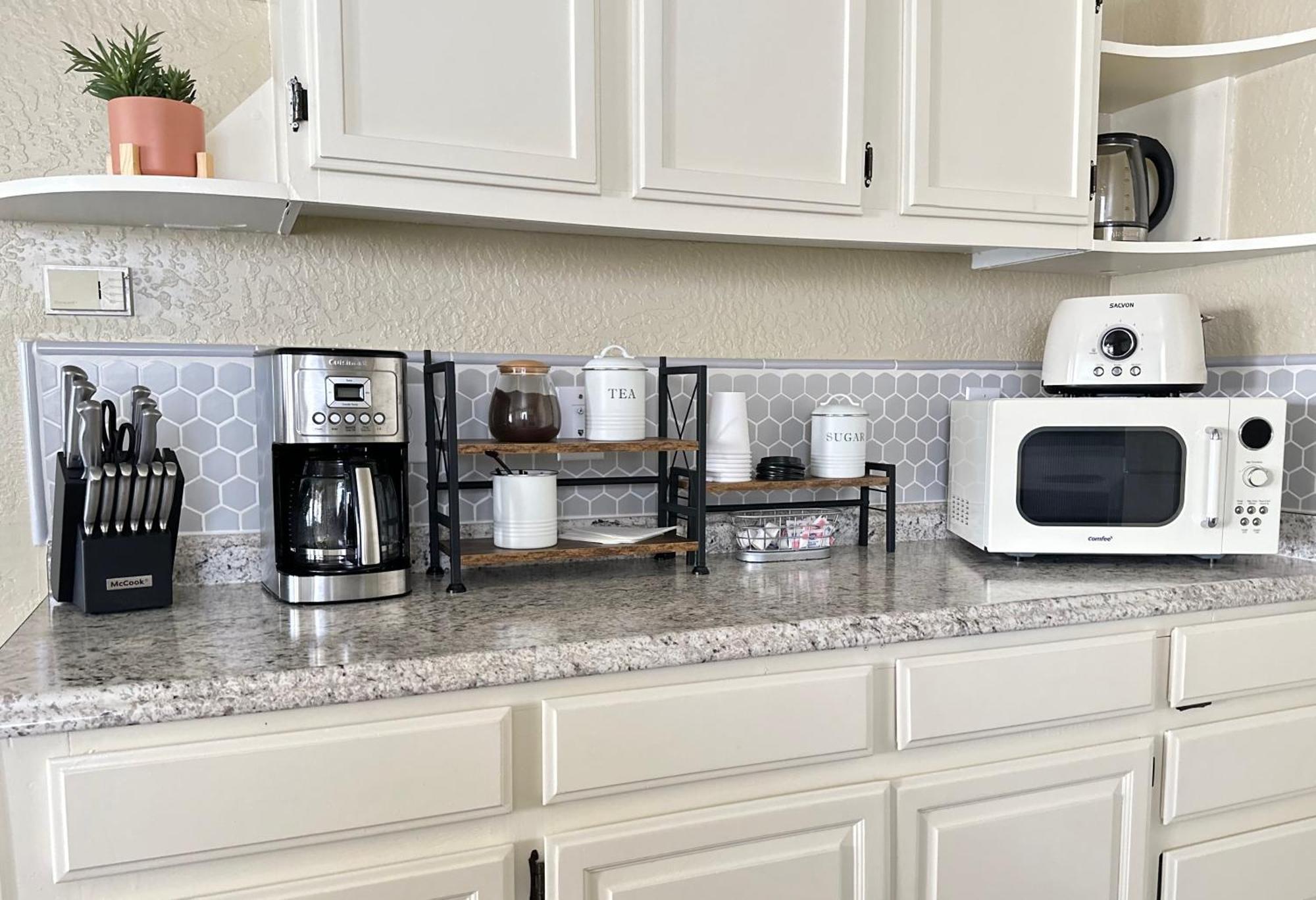 Near Downtown- Kitchen-Washerdryer-Parking Medford Buitenkant foto