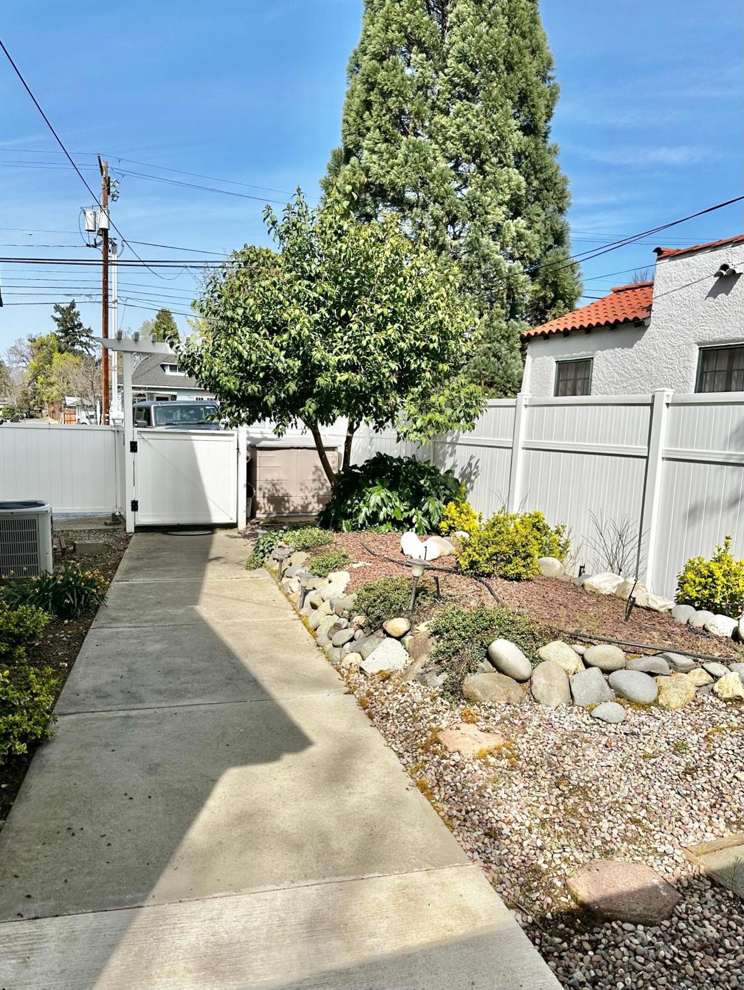 Near Downtown- Kitchen-Washerdryer-Parking Medford Buitenkant foto